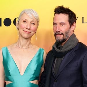 Keanu Reeves und Alexandra schlendern stilvoll durch London
