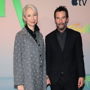 Keanu Reeves zeigt sich mit seiner Freundin bei Filmpremiere