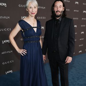 Bizarre Fan-Beobachtung: Keanu Reeves berührt nie Frauen!