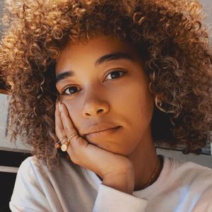 Emotionaler Post: "Love, Simon"-Star Alexandra outet sich
