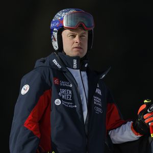 Skifahrer Alexis Pinturault stürzt dramatisch beim Super-G