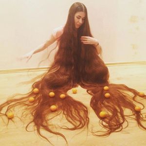 Real-Life-Rapunzel! Aliia (27) hat über 2 Meter lange Haare!