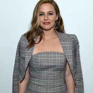 Alicia Silverstone mit Baby Bear beim Coachella