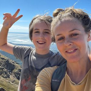 Seltsam? Alicia Silverstone teilt sich Bett mit Sohn (11)