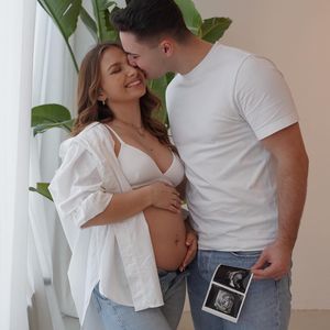 Süßes Babybauchfoto: TikTok-Star Alina Mour ist schwanger!