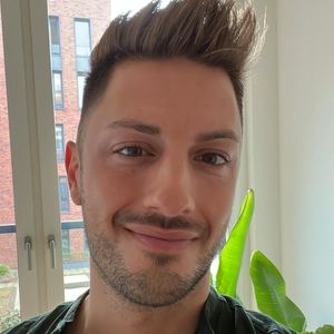 "Queer Eye"-Aljosha von "Vegan ist ungesund"-Fans kritisiert