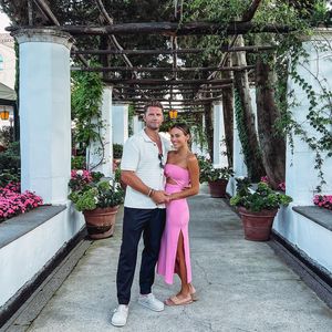 So genießen Allan Russell und Jana Kramer ihre Flitterwochen