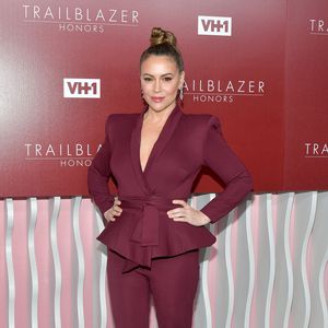 Oh wie süß! Alyssa Milano zeigt ihren Babybauch