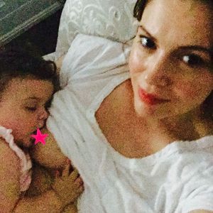 Alyssa Milano feiert mit Still-Schnappschuss neues Gesetz