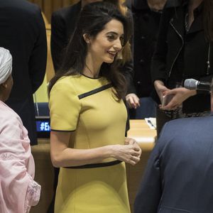 Krass! So viel gibt Amal Clooney für Umstandsmode aus!