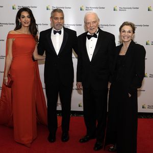 Süß! George Clooney mit seinen Eltern auf dem Red Carpet