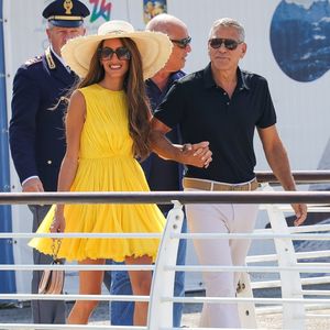 Amal und George Clooney strahlen bei Filmfestival in Venedig