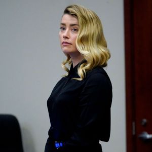 Hunde geschmuggelt: Amber Heard hat Stress in weiterem Fall