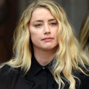 Nach Urteil: Amber Heard von Johnny-Depp-Fans übel beleidigt