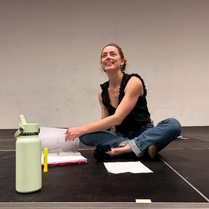 Dreifach-Mama Amber Heard strahlt bei seltenem Fotoshooting