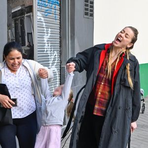 Endlich wieder unbeschwert: Amber Heard lacht mit Tochter