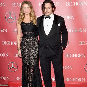 Hat Johnny Depp Champagnerflasche nach Ex Amber geworfen?