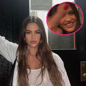 War dieser Finger für Scott Disick? Ex Amelia wieder happy!