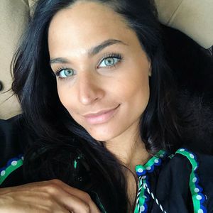 Nach vier Tagen: Amira Pochers erster Auftritt als Mutter