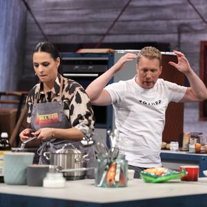 "Du nervst richtig!": Amira und Olis Podcast endet im Streit