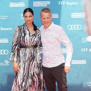 "Viel Negativität": Amira Pocher froh über Olis Netz-Pause