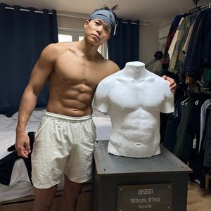 Wer ist Amotti? Das sind die Infos zum "Physical:100"-Sieger