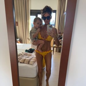 Radikale Abnahme: Amy Childs präsentiert ihre Muskeln