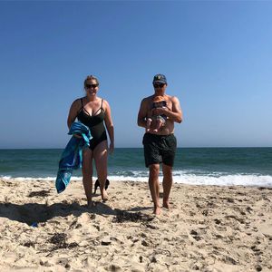 Amy Schumers erster Ausflug mit Kind & Kegel zum Strand