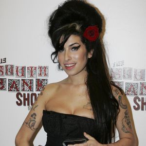 Lebenswichtige OP: Amy Winehouse rettete Fremden das Leben