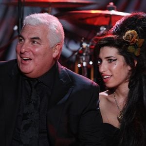 Amy Winehouses Vater verliert vor Gericht gegen Freundinnen
