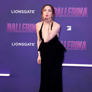 Ana de Armas strahlt bei Premiere von "Ballerina" in Berlin