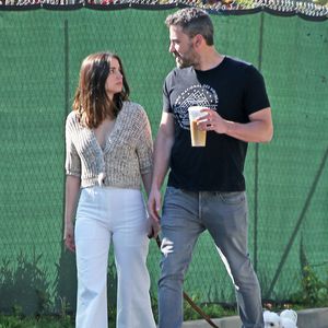 Erwischt! Ben Affleck knutscht Ana de Armas ungeniert ab