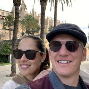 Ana und Bastian Schweinsteiger genießen Urlaub in Spanien!