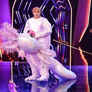 "The Masked Singer"-Axolotl Mann? Andrea Sawatzki reagiert