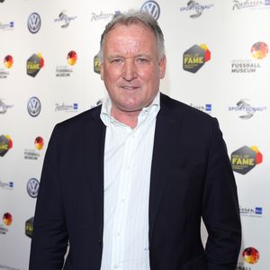 Tränenreicher Abschied: Andreas Brehme wurde nun beigesetzt