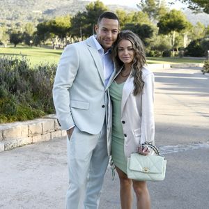 Hallo, Frühling! Andrej Mangold und Annika stylish bei Event
