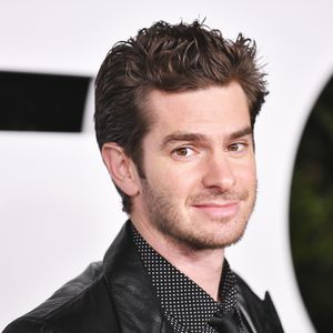 Andrew Garfield hätte sich bei Glastonbury fast eingepinkelt