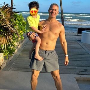 Andy Cohens Sohn Ben sorgt für peinlichen Moment im Flugzeug
