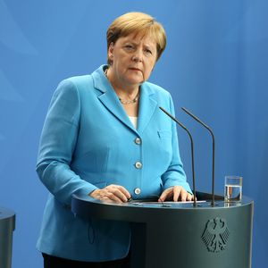 Nach Zitteranfällen: Das rät eine Betroffene der Kanzlerin