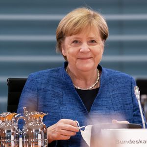Angela Merkel wurde trotz Security beim Einkaufen beklaut!