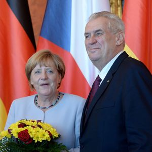 Ups, peinlich! Angela Merkel nennt Jérôme Boateng "Jeromy"