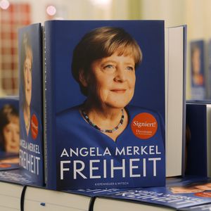 Angela Merkels Buch verkauft sich am ersten Tag 35.000 Mal