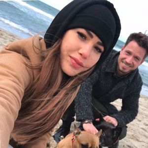 Schon im April ein Paar! Angelina teilt alte Pics mit Basti