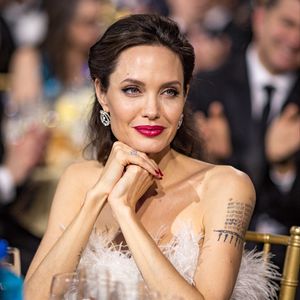 Gewusst? Angelina Jolie hat beachtliche Sammlung an Messern