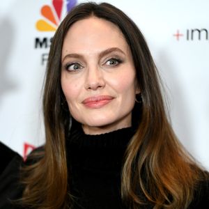 Neue Liebe: Datet Angelina Jolie diesen Broadway-Kollegen?