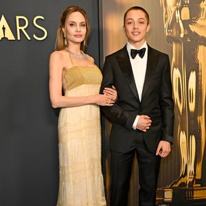 Fotos zeigen: Angelina Jolies Sohn Knox ist größer als Mama