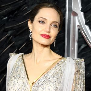 Angelina Jolie über Scheidung von Brad: "Deutliche Narben!"