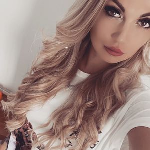 Beim Bachelor 2018 schwanger: Angie wieder in Rosen-Format