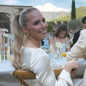 Anika Neuer passieren im neuen Job noch ein paar Fehler