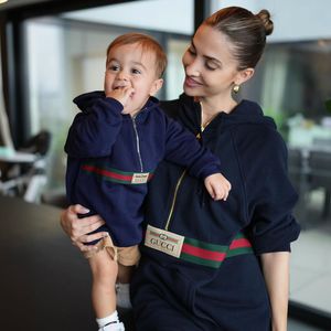 Knuffig! Ann-Kathrin Götze und Rome im Gucci-Partnerlook